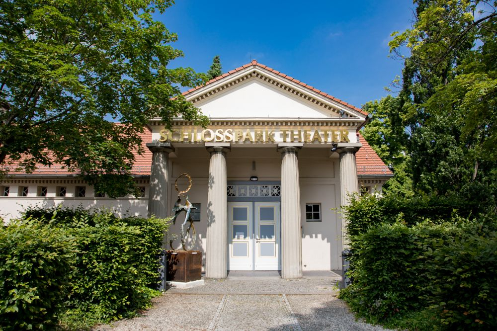 Schlossparktheater DERDEMEL Urbschat